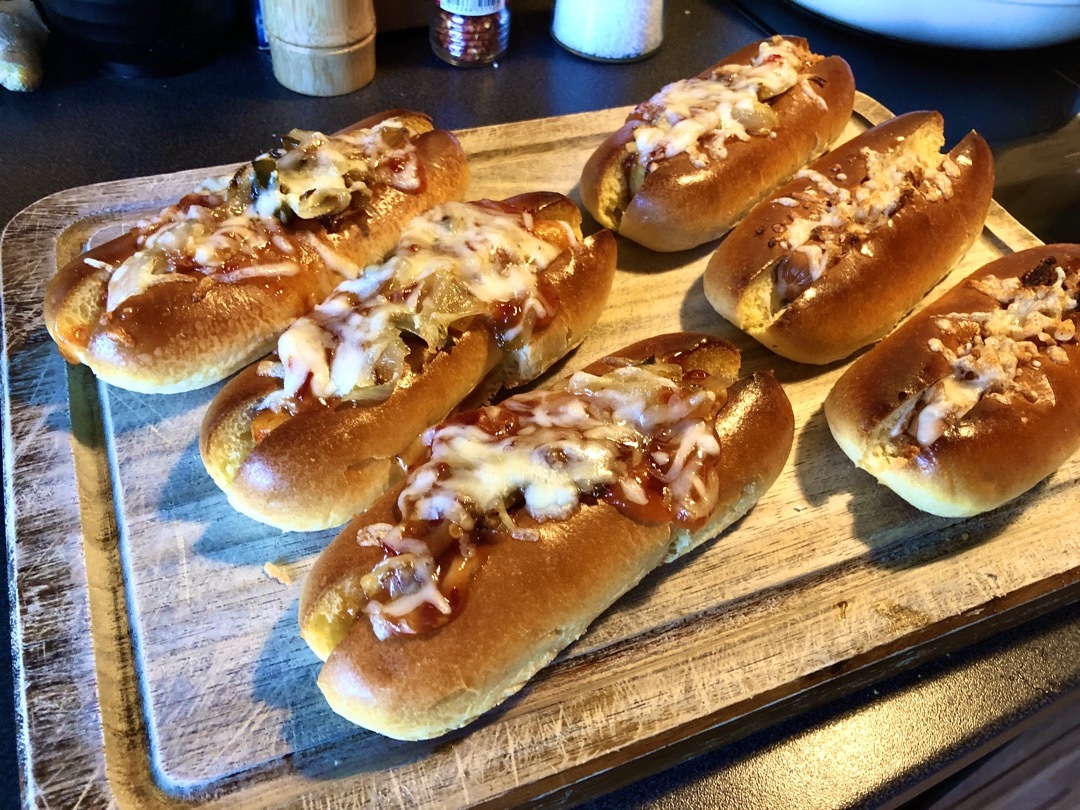 Chili Dogs. Vitaminreich und gesund! Bestimmt.
