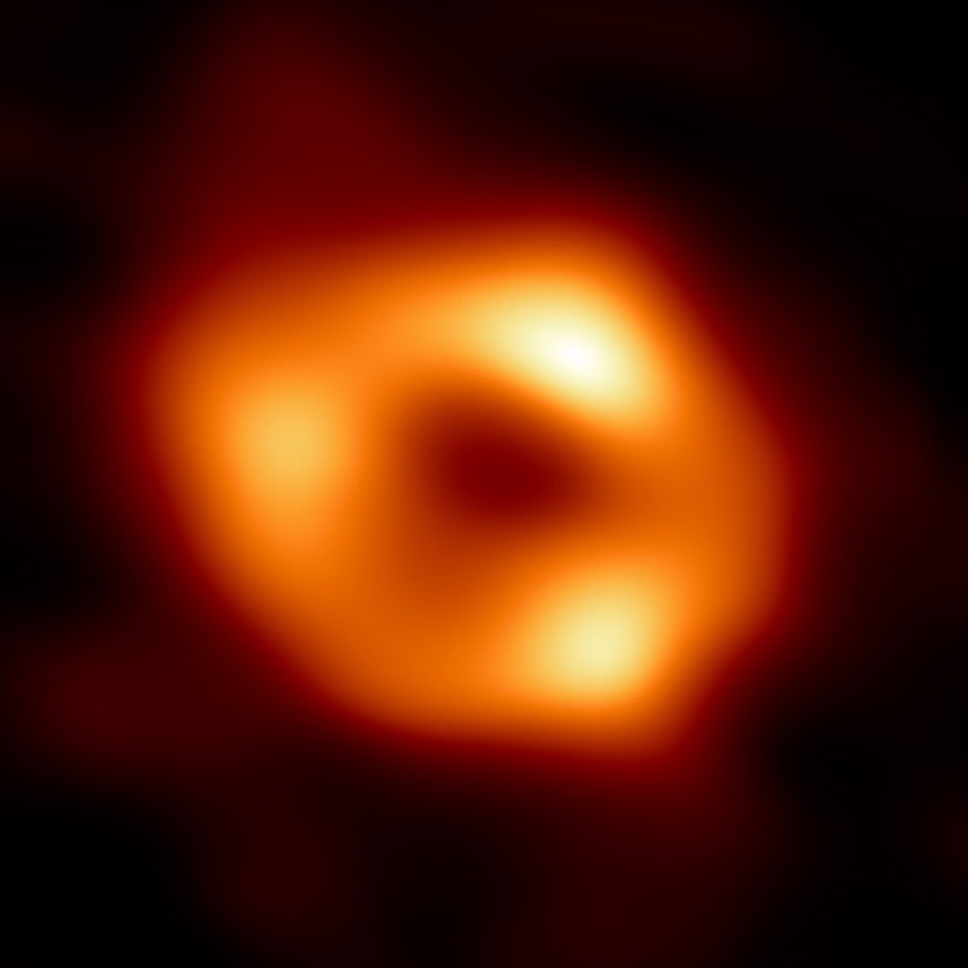 Das erste Foto von Sagittarius A*. Dem Zentrum unserer Galaxie.