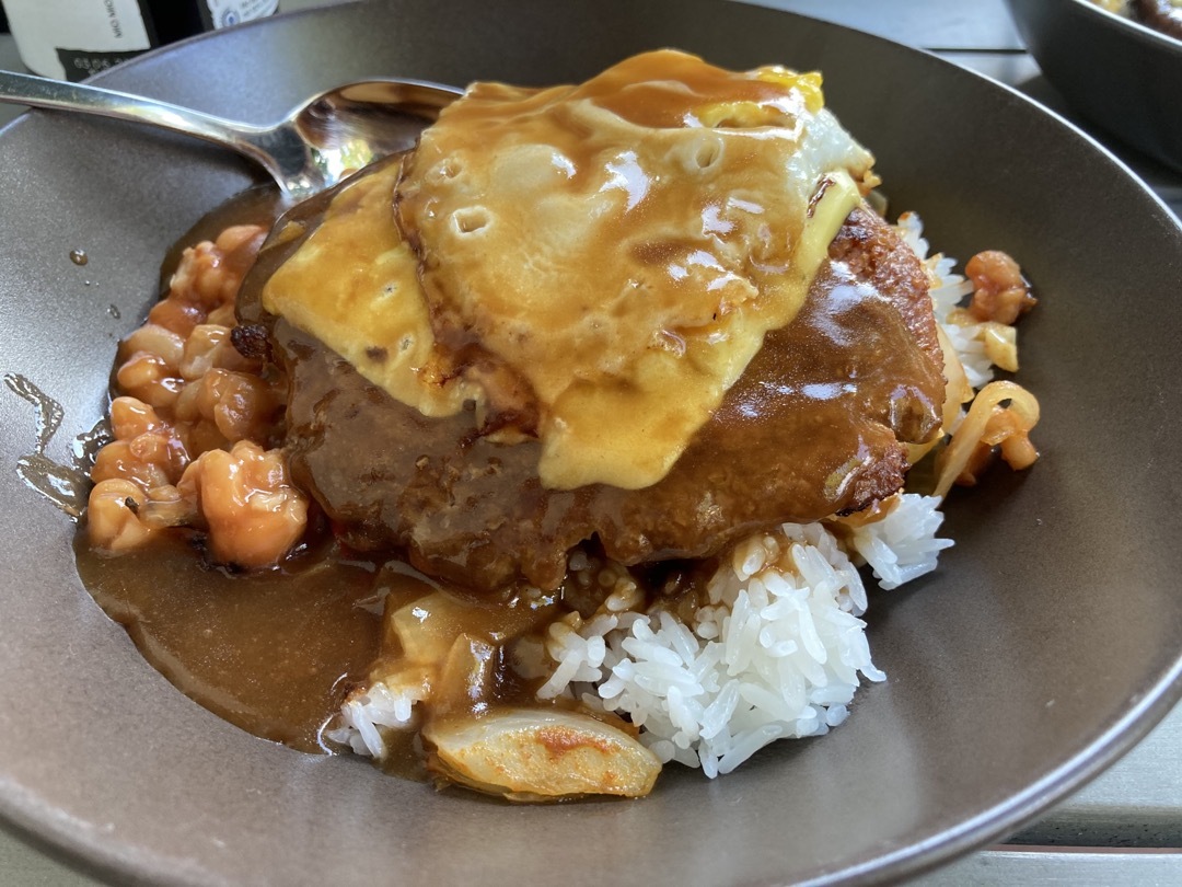 Loco Moco Teller.