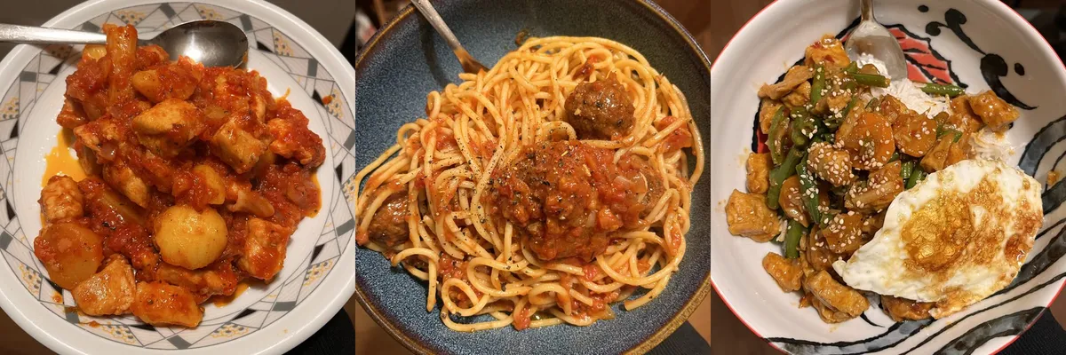 Drei Gerichte nebeneinander: Bratkartoffeln mit Vleisch und Tomatensoße, Spaghetti mit Vleischbällchen und Mapo Tofu mit Bohnen und Spiegelei.